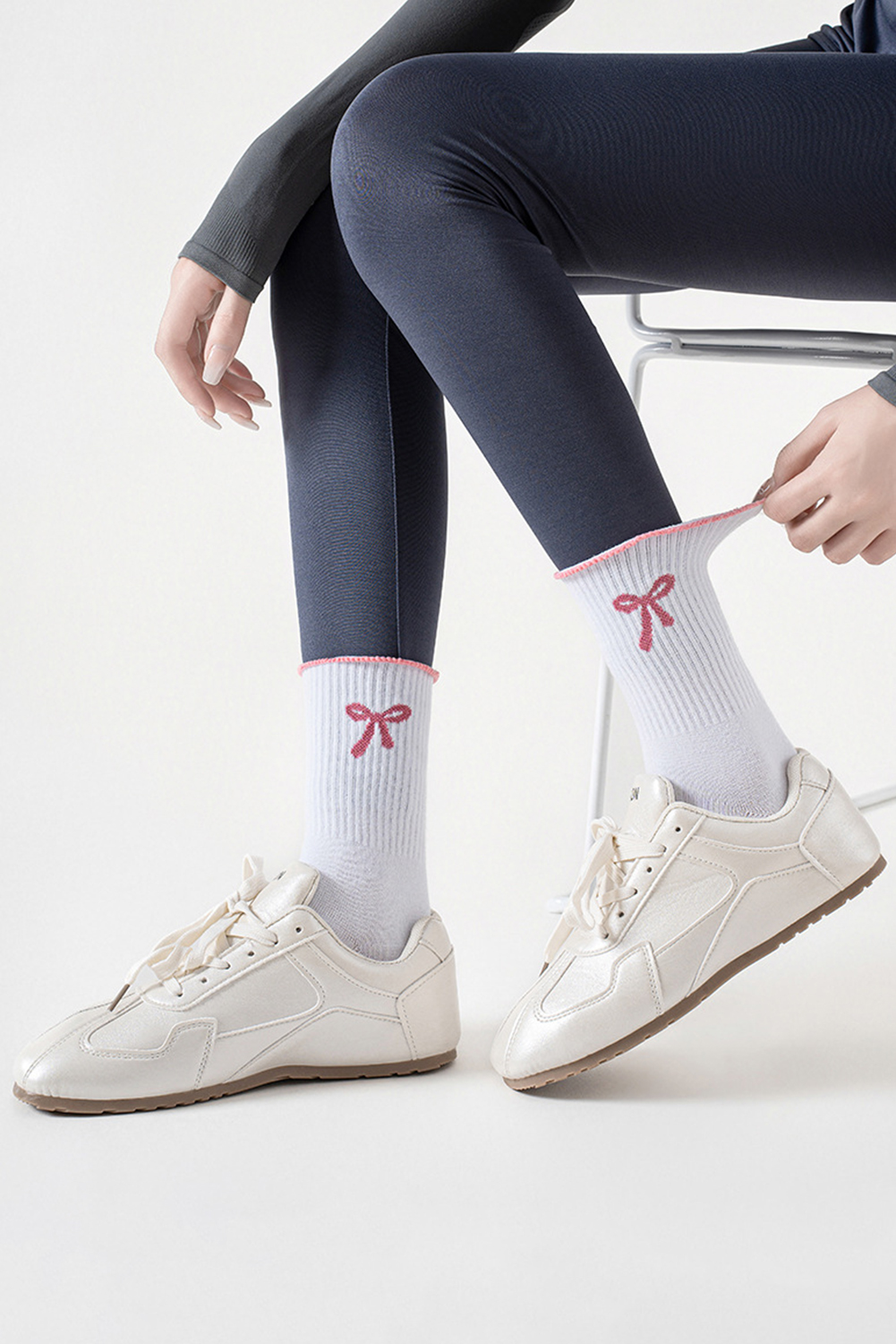 White Bow Print Non-Slip Ruffle Grip Socks - loveforevers