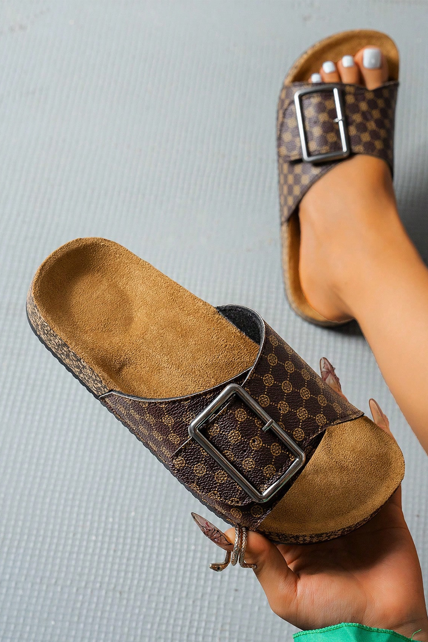 Coffee Retro Geometric Print Buckle Strap Flat Slippers - loveforevers