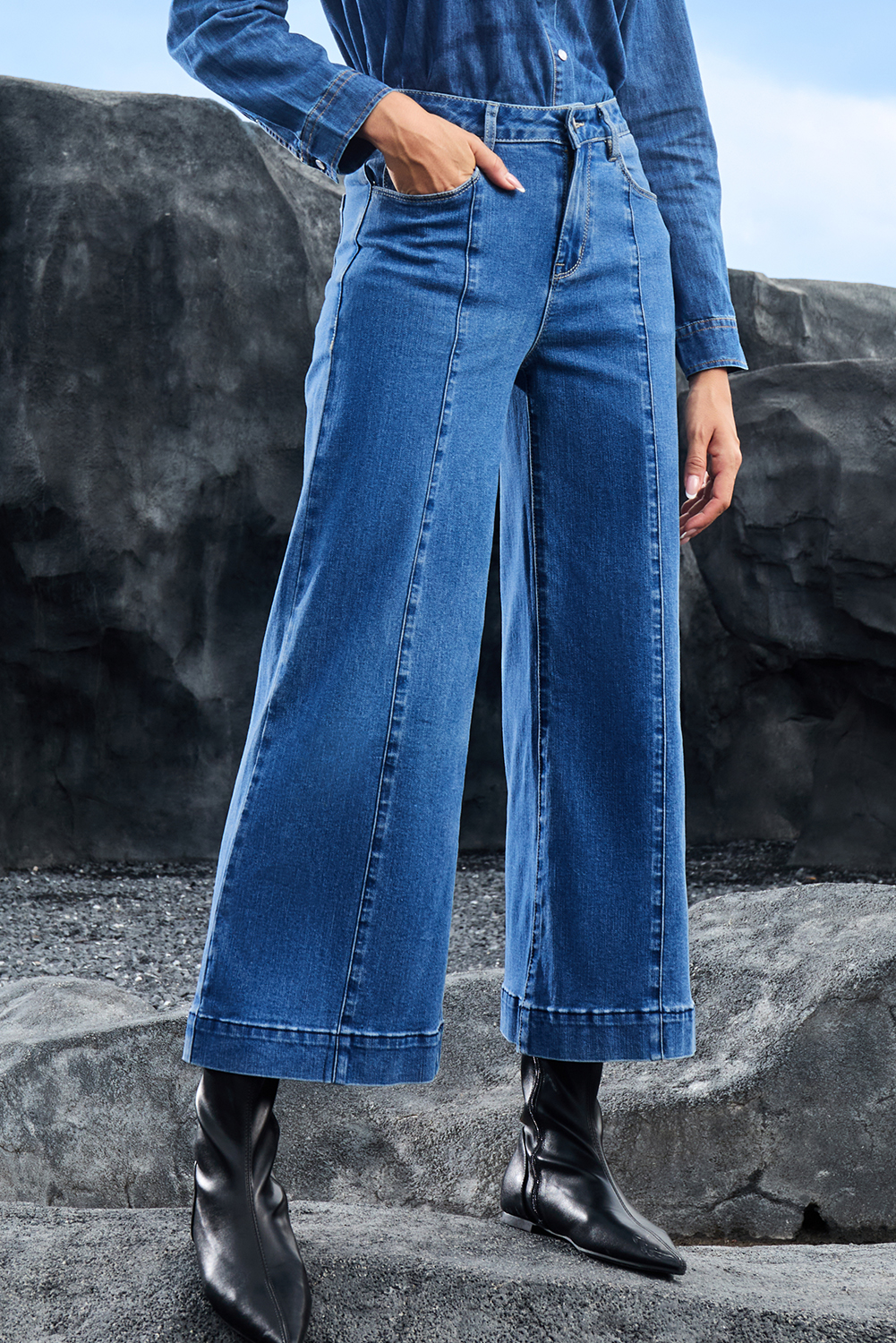 Black Plain Seam Detail Flared Bottom Ankle Length Jeans - loveforevers