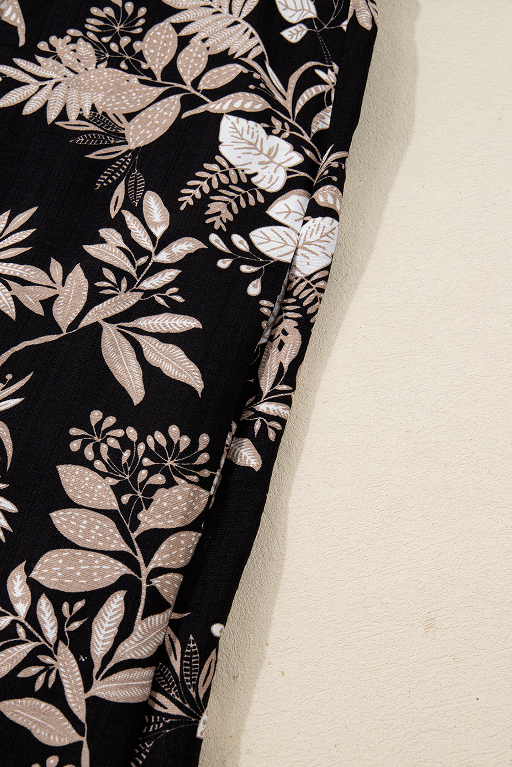 Black 3/4 Sleeve Botanical Print Split Neck Loose Mini Dress - loveforevers
