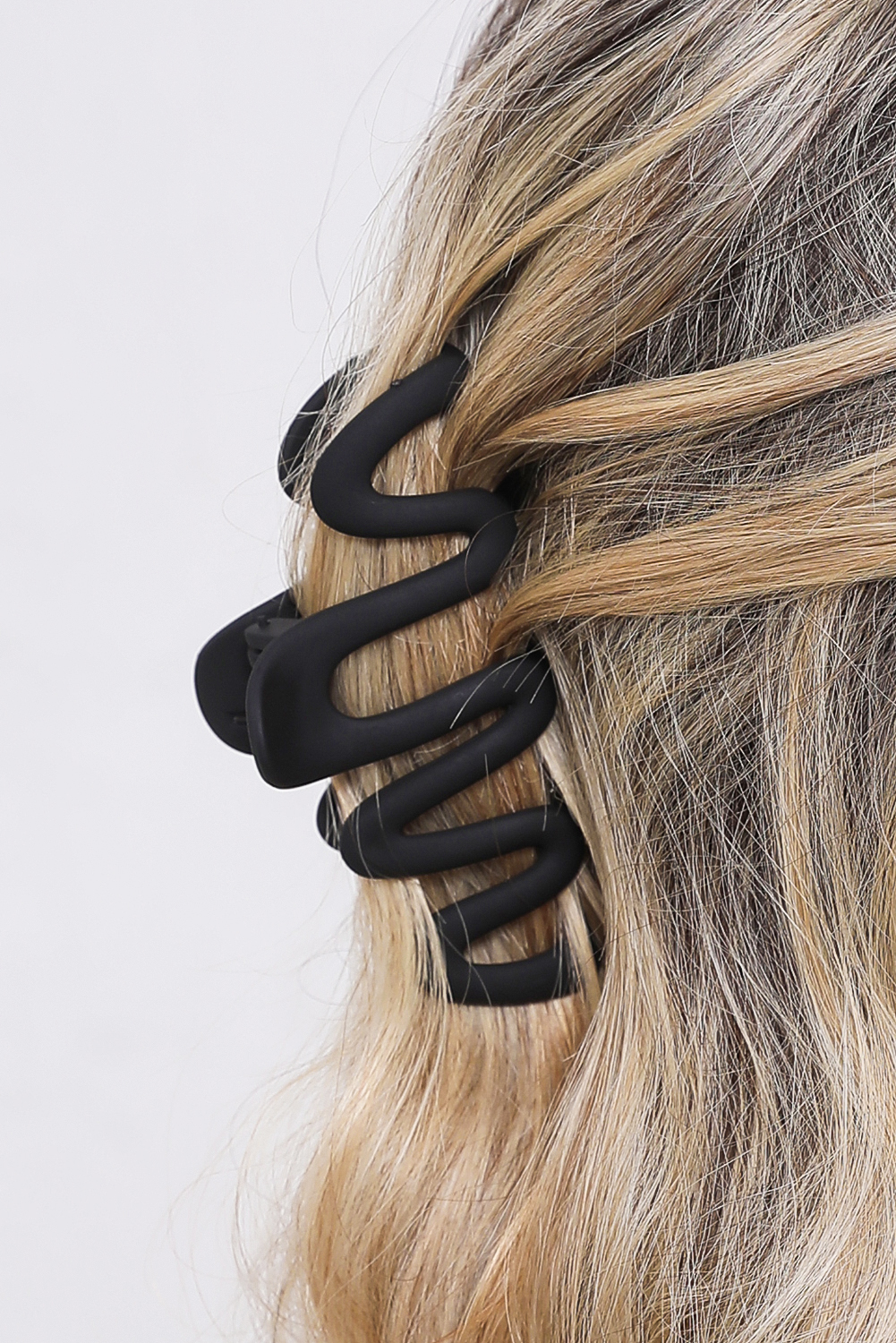 Black Wave Shape Resin Large Hair Claw Clip - loveforevers