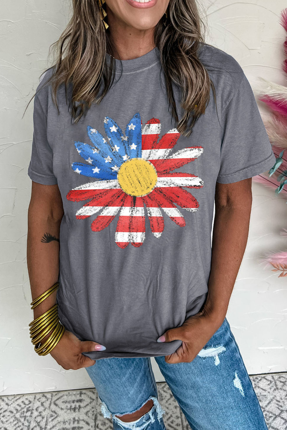 Gray Flag Pattern Sunflower Graphic Crew Neck Tee - loveforevers