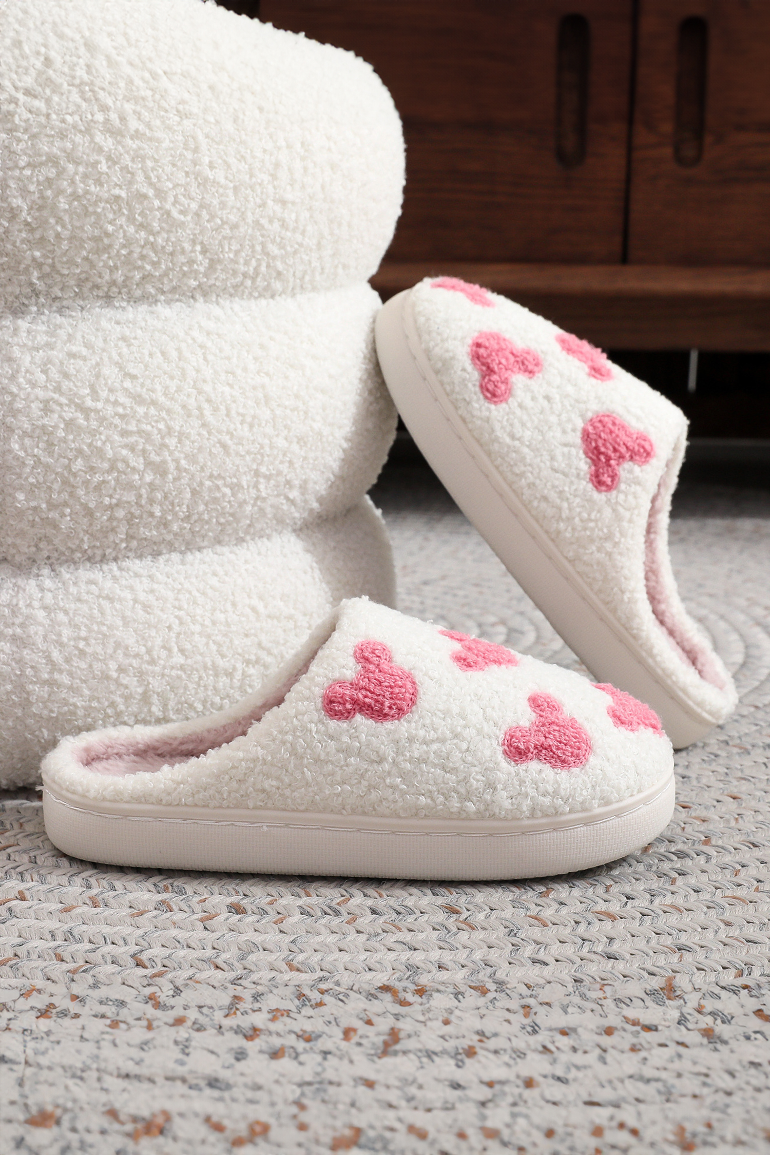 White Mickey Mouse Cartoon Head Pattern Plush House Slippers - loveforevers