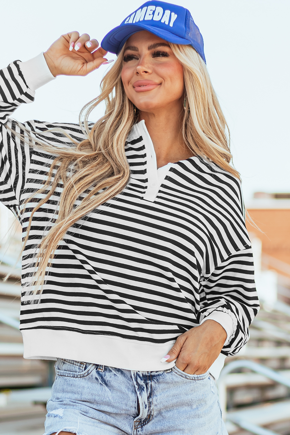 White Stripe Color Block Buttoned Crew Neck Oversized Sweatshirt - loveforevers