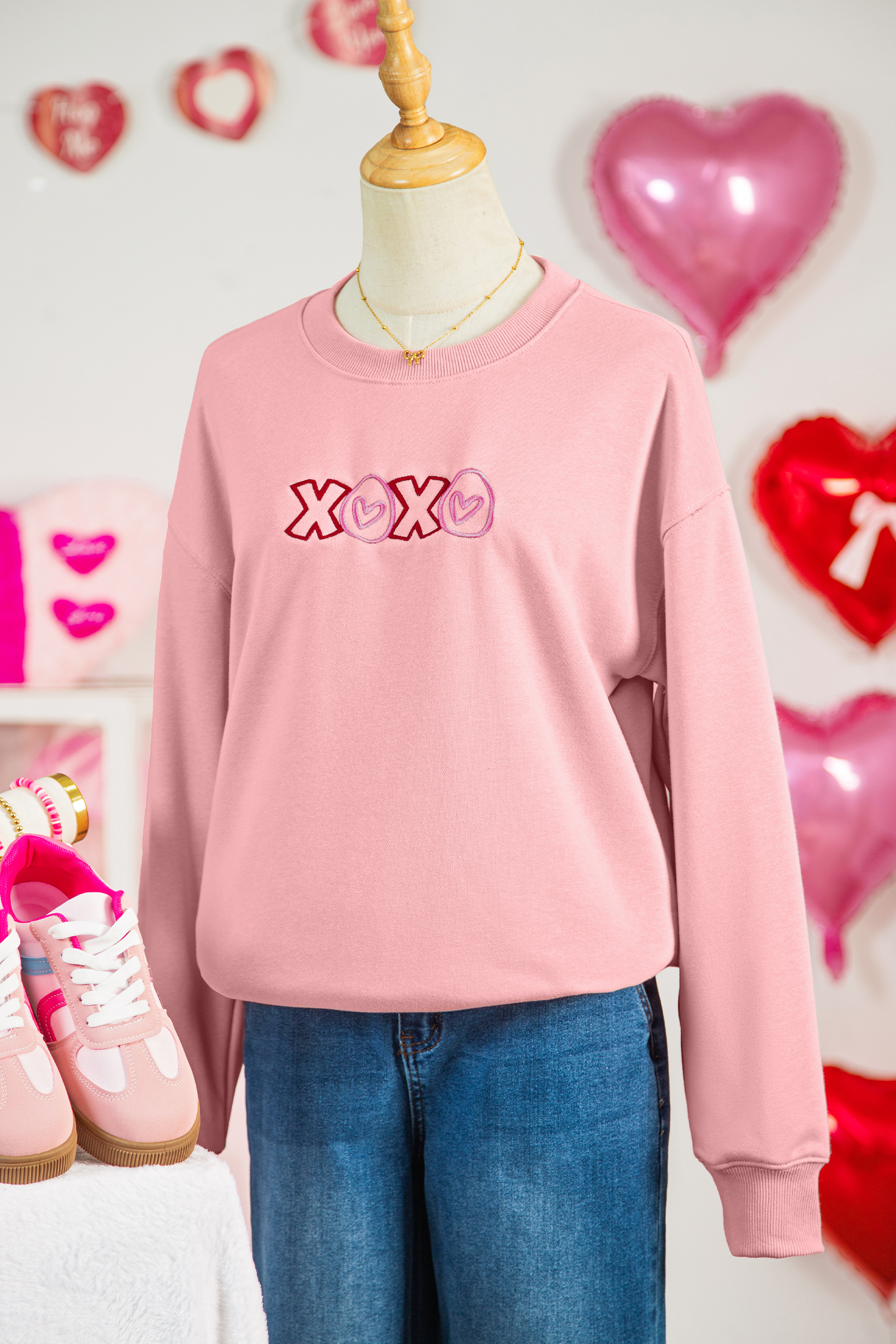 Pink XOXO Playful Embroidered Valentines Day Sweatshirt - loveforevers