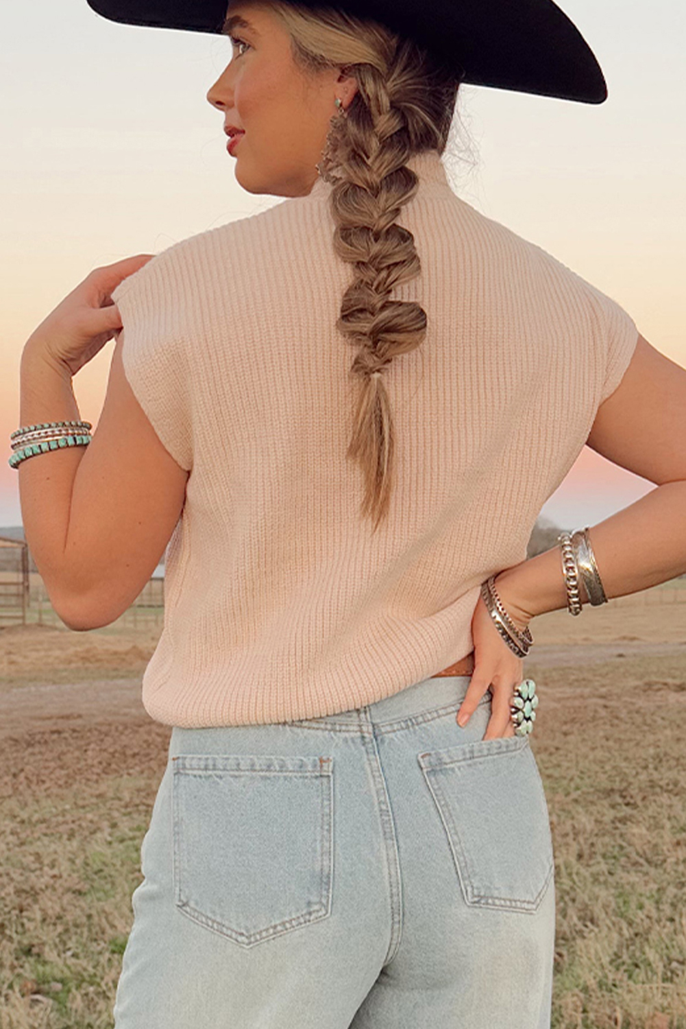 Black Western Cowboy Embroidery Round Neck Sleeveless Sweater - loveforevers