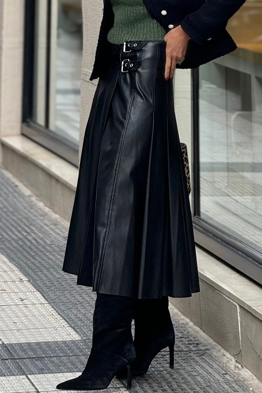 Black Faux Leather Retro Buckle Detail Pleated Stitch Flared Midi Skirt - loveforevers