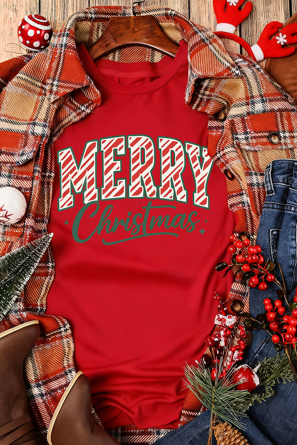 Red Merry Christmas Womens Graphic Tee - loveforevers