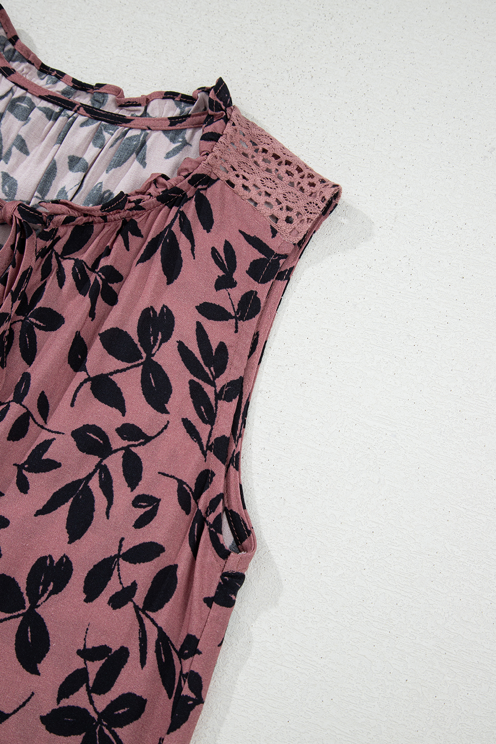 Brown Leaf Print Lace-up V Neck Crinckled Tank Top - loveforevers