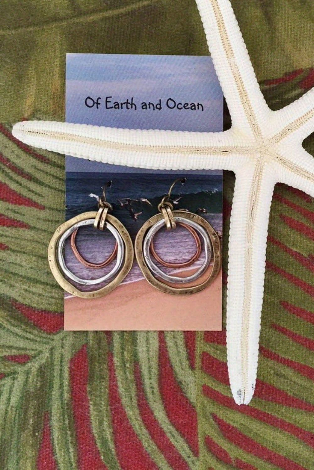 Silvery Vintage Triple Circle Alloy Hook Earrings - loveforevers
