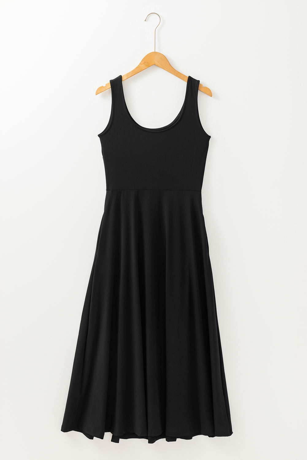 Black Sleeveless Scoop Neck Flared Split Midi Dress - loveforevers