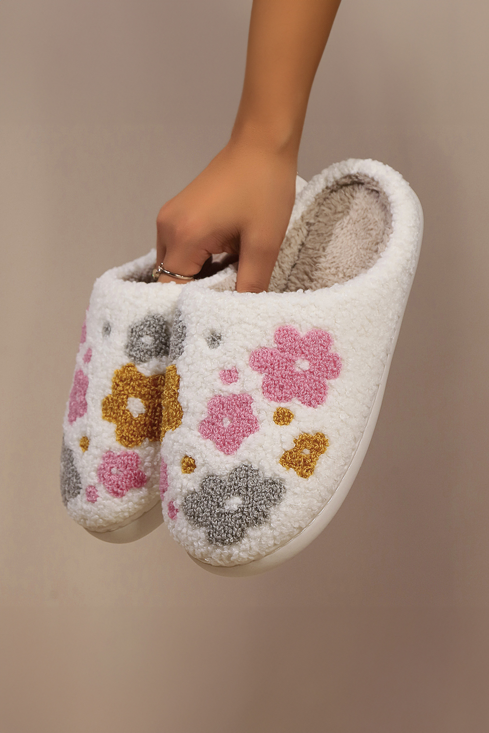 White Fuzzy Flower Pattern Winter House Slippers - loveforevers