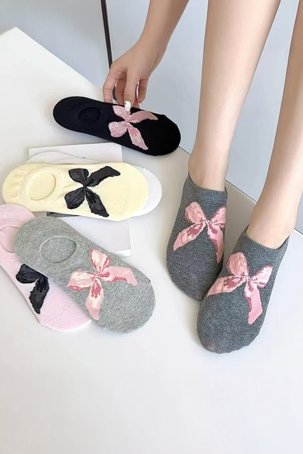 Gray Bow Knot Soft No Show Socks - loveforevers