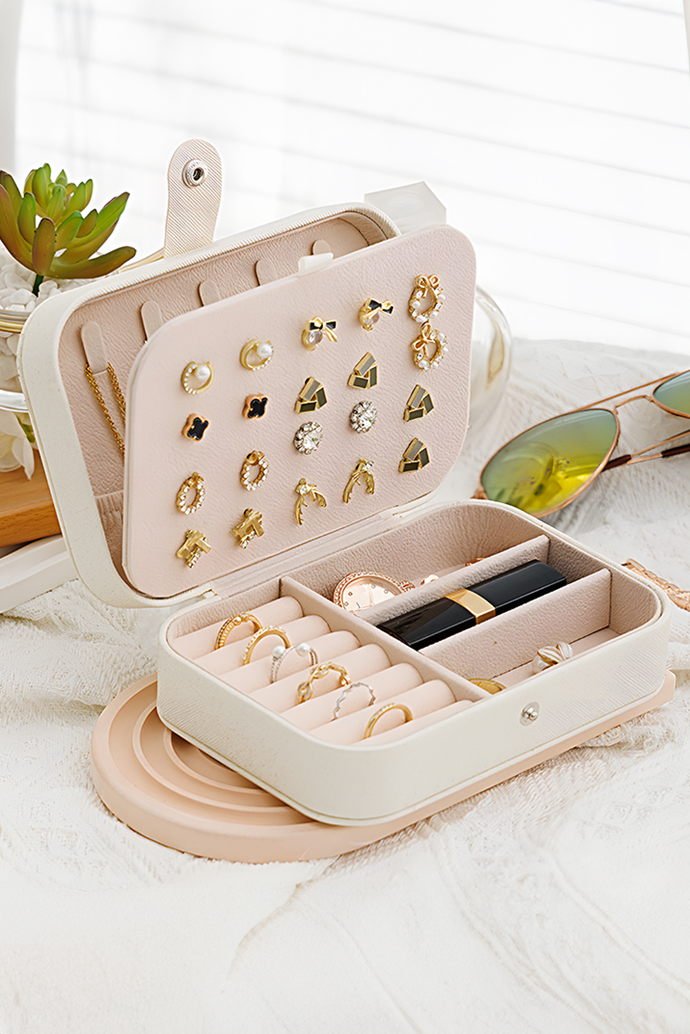 White Multi Layers Lint Lined Buttoned Closure Portable Jewelry Organizer - loveforevers