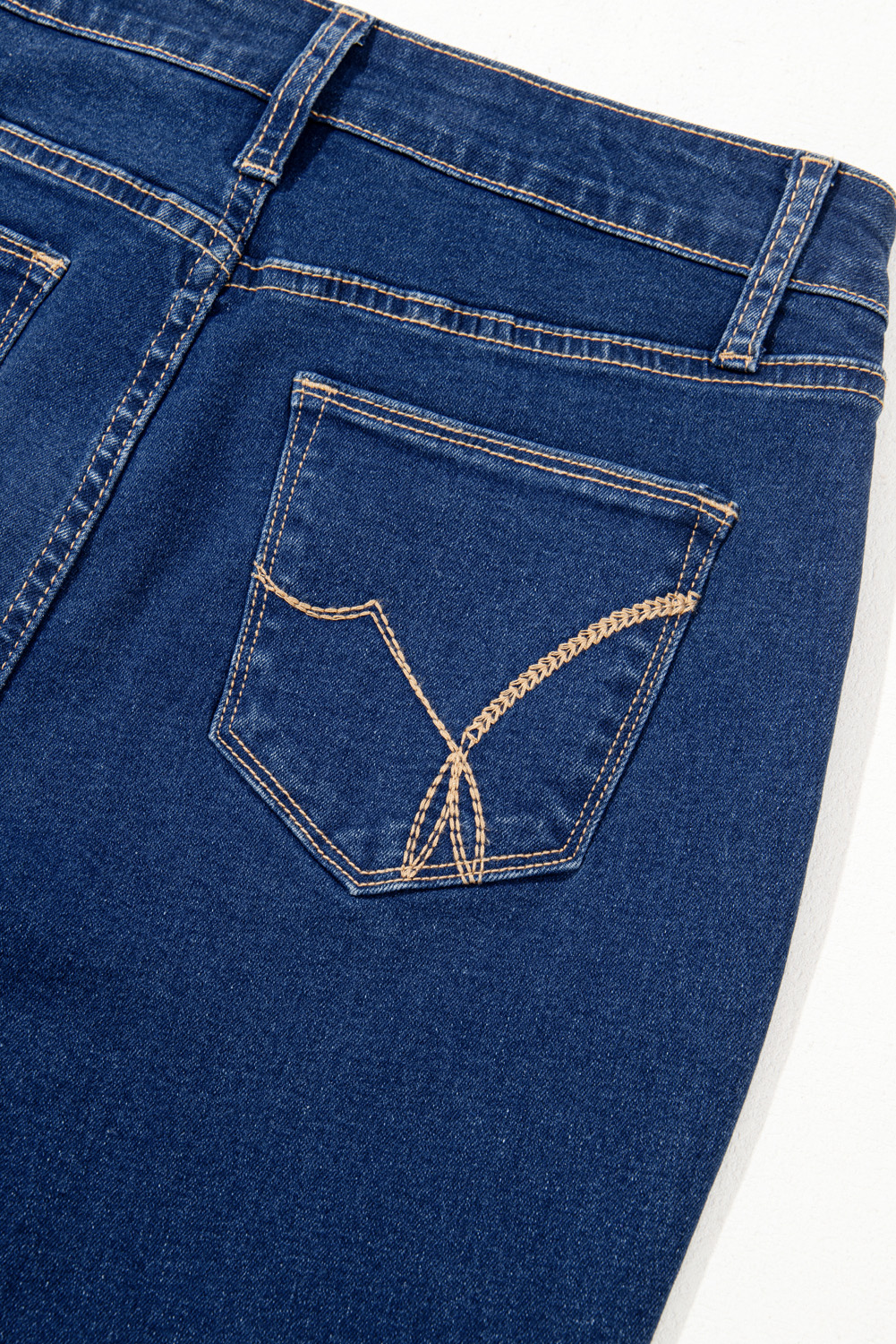 Sail Blue Center Seam Deep Wash Straight Jeans - loveforevers