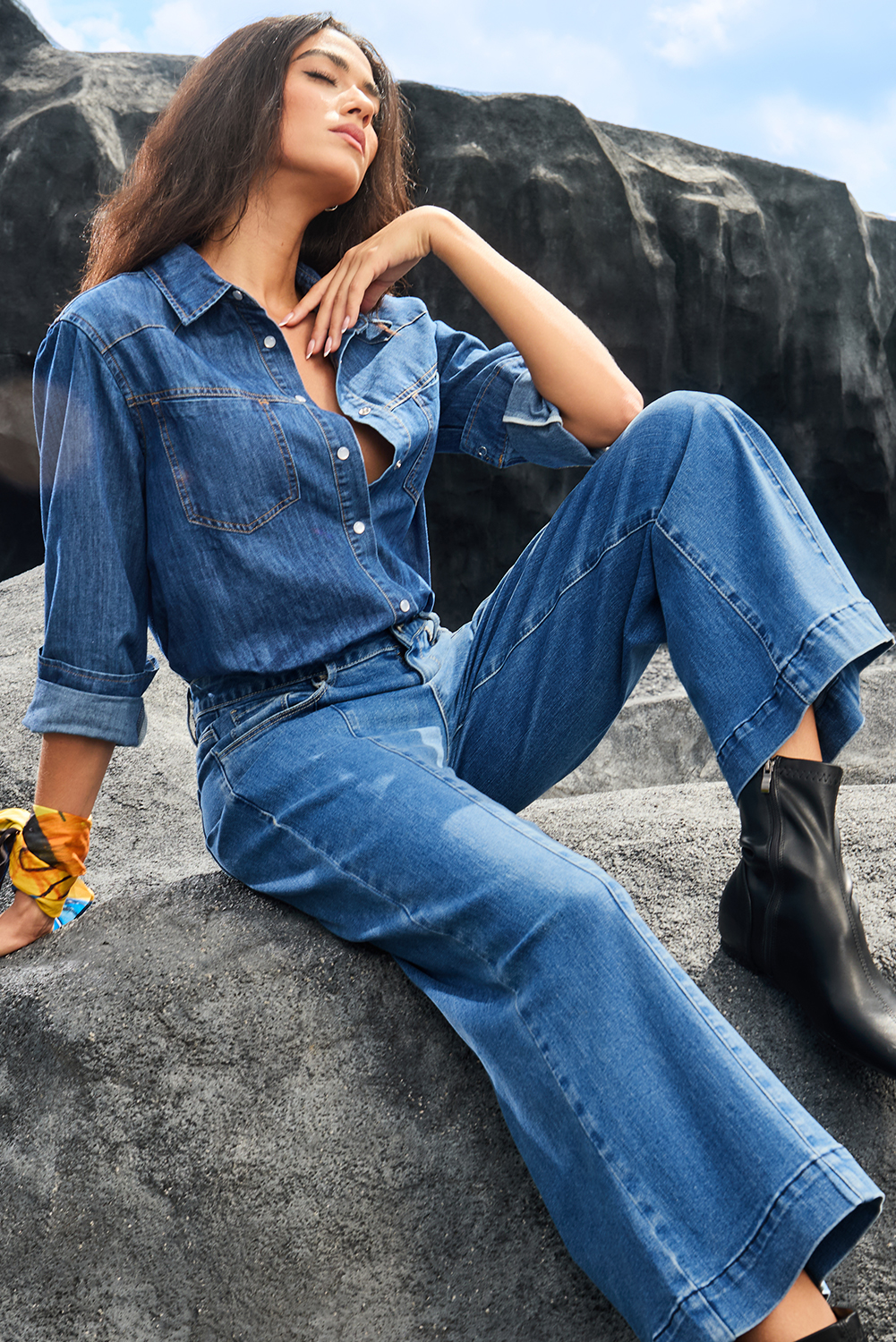 Black Plain Seam Detail Flared Bottom Ankle Length Jeans - loveforevers