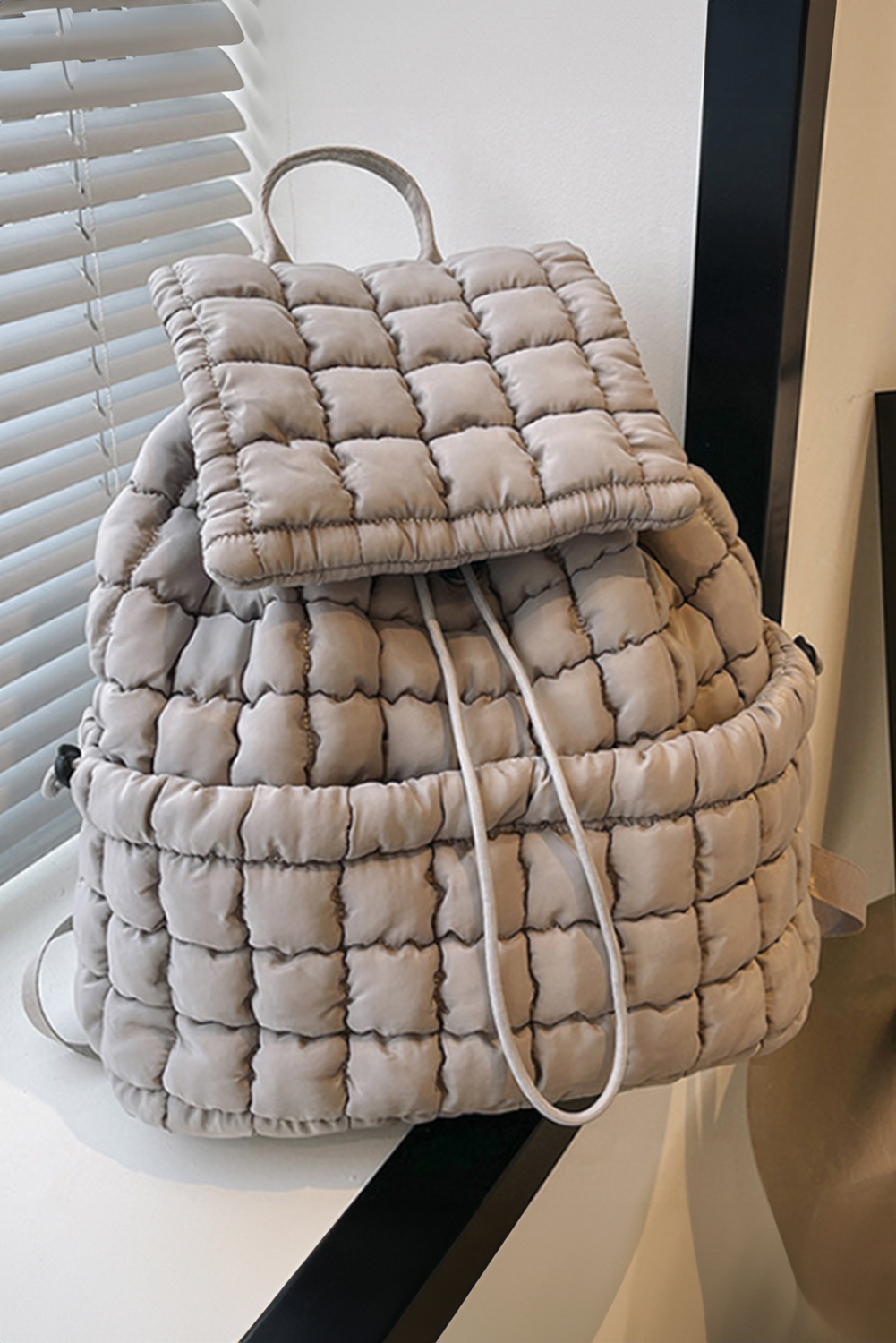 Black Solid Flapped Quilted Puffer Backpack - loveforevers