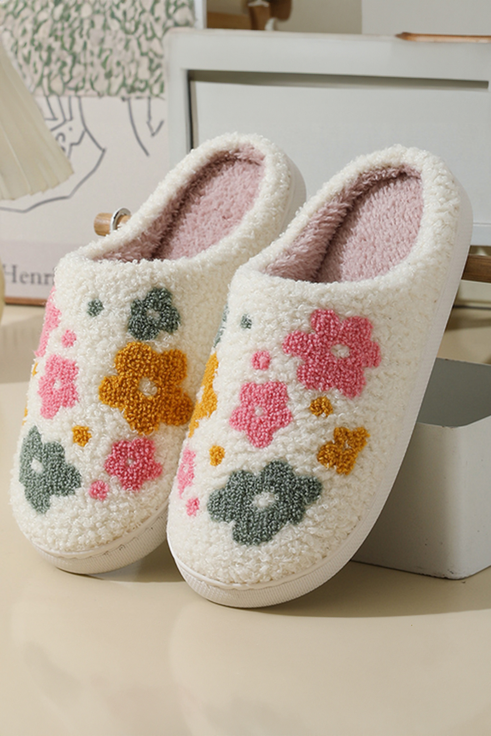 White Flower Pattern Slip On Plush Home Slippers - loveforevers