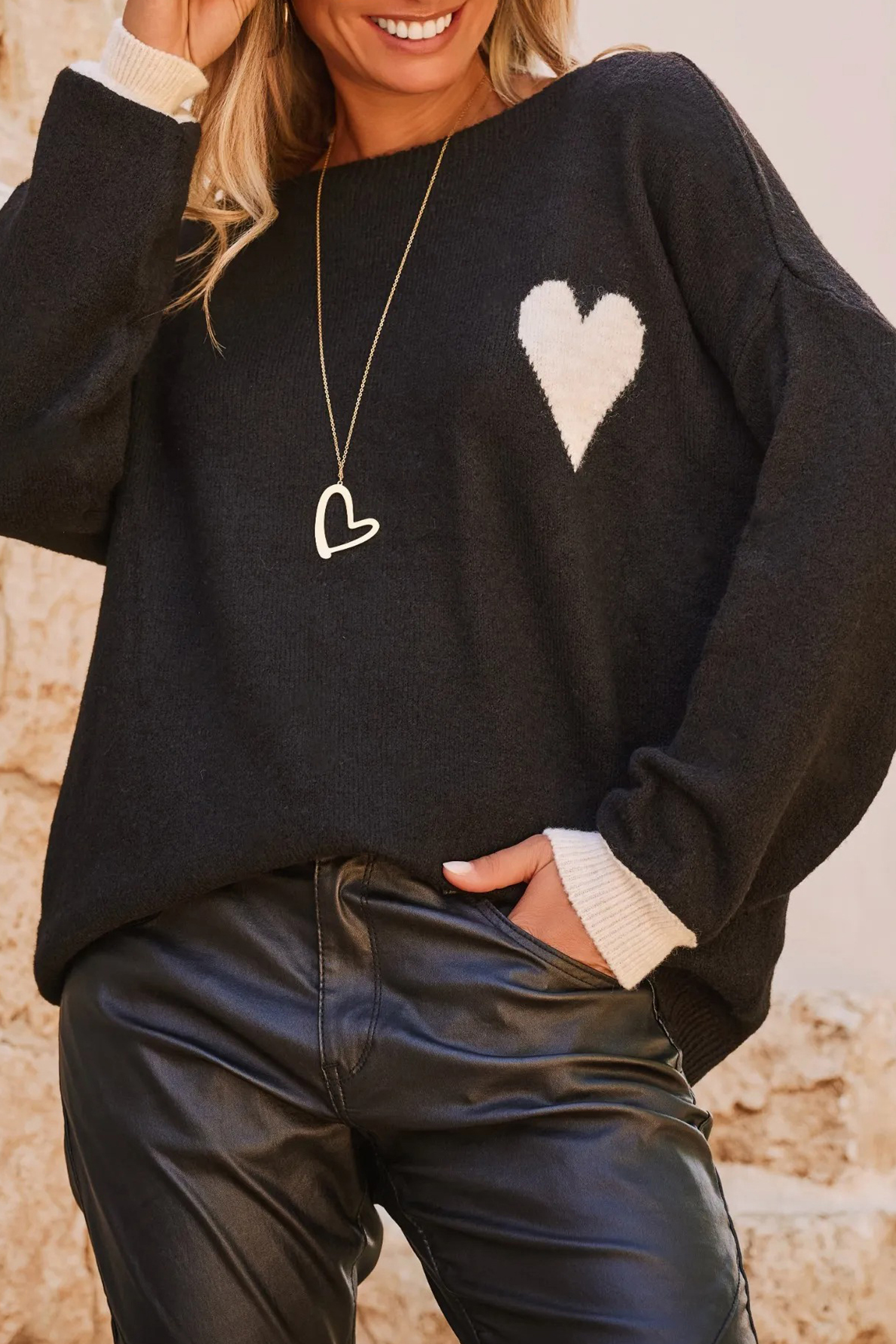 Black Heart Detail Contrast Cuffs Baggy Sweater - loveforevers