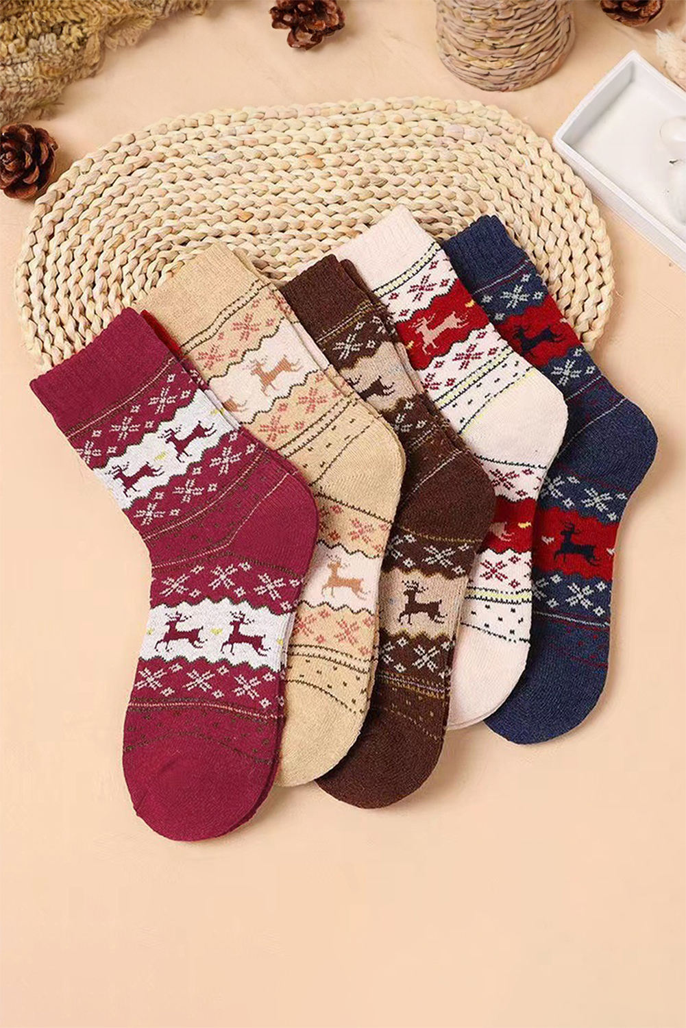 Parchment 5 Pairs Christmas Fashion Reindeer Geometric Print Socks in A Box - loveforevers