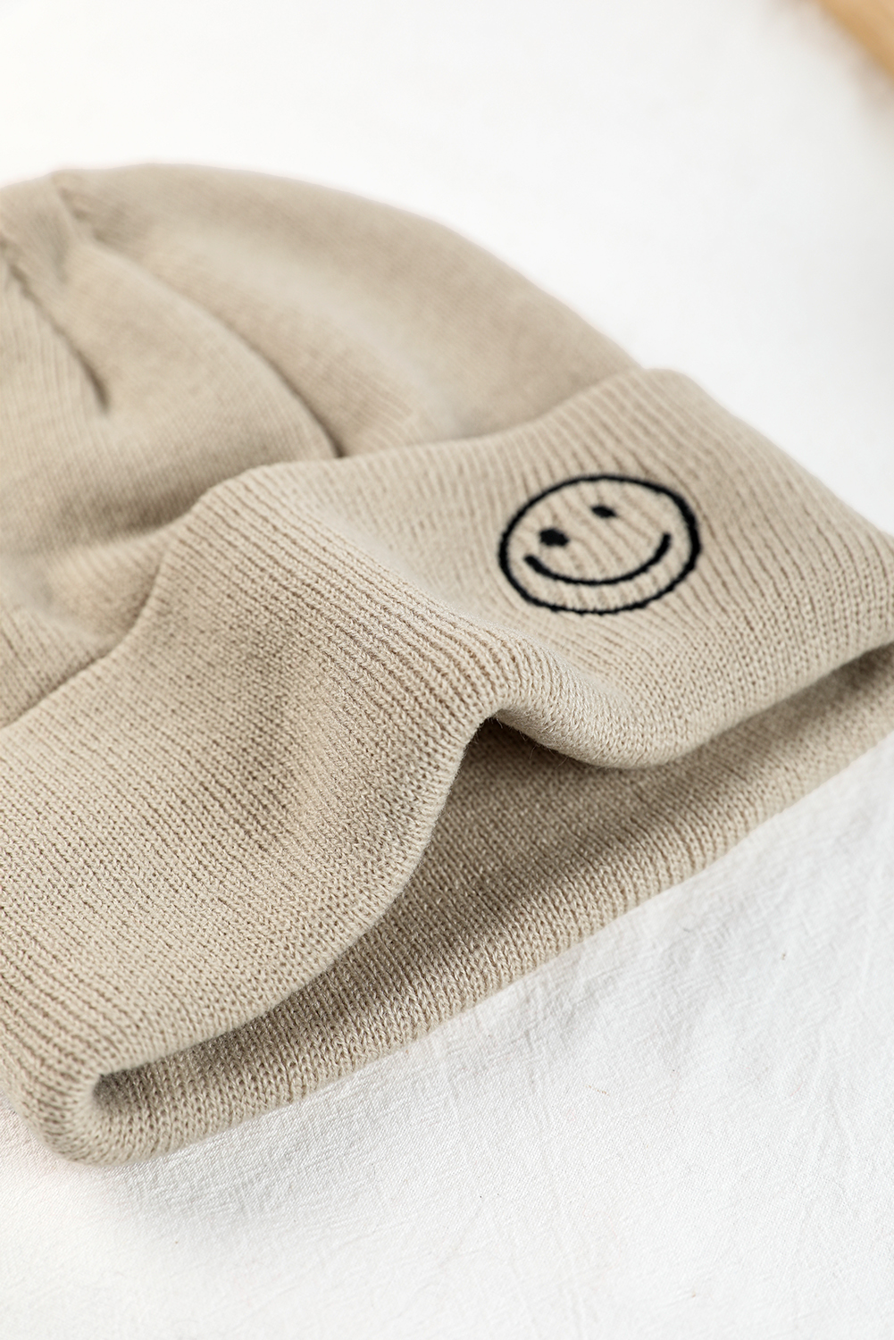 White Smiley Face Eaveless Beanie Hats - loveforevers