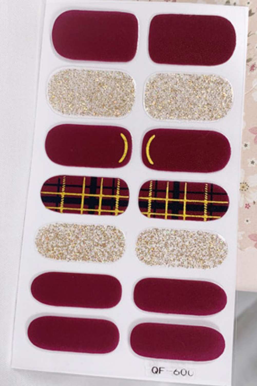 Red Dahlia Christmas Fashion Press-on Nail Stickers - loveforevers