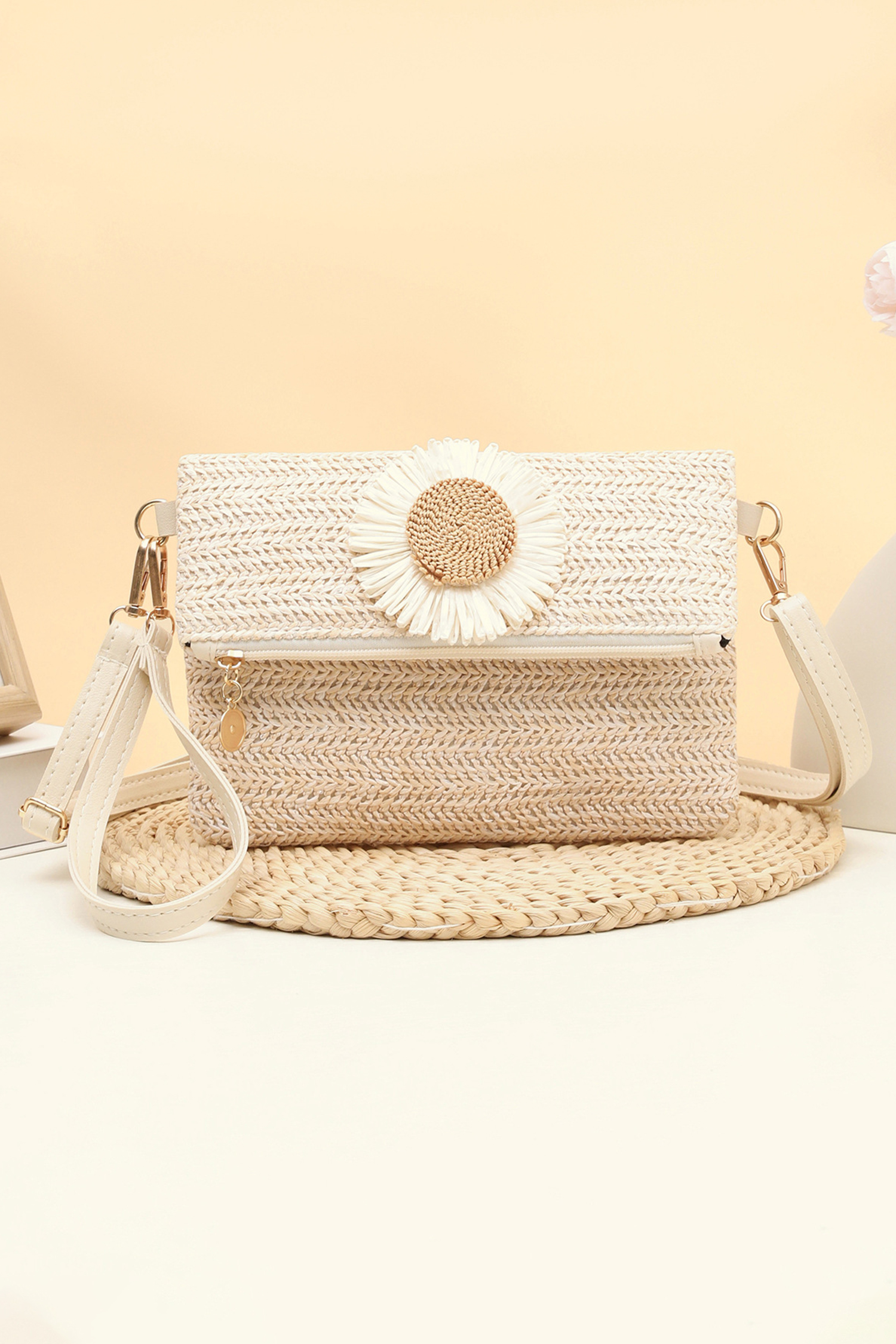 White Daisy Flower Straw Woven Zip Folded Magnetic Button Shoulder Bag - loveforevers