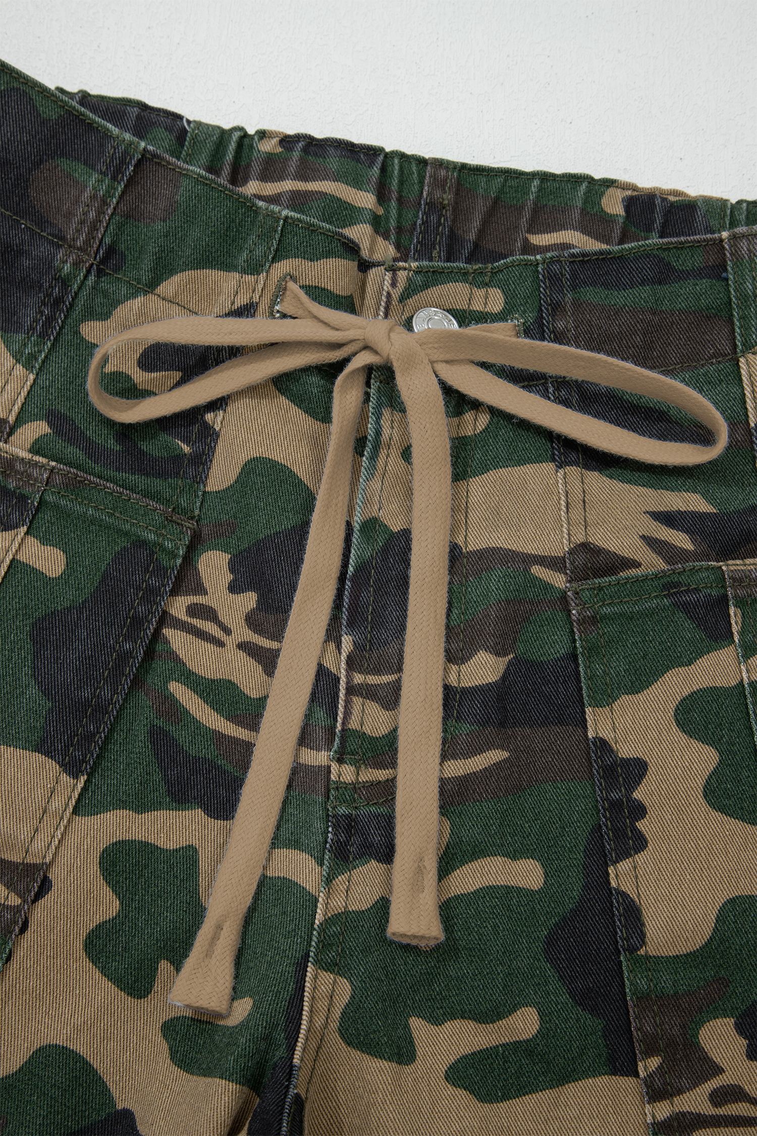 Green Camouflage Print Drawstring Patch Pocket Barrel Jeans - loveforevers