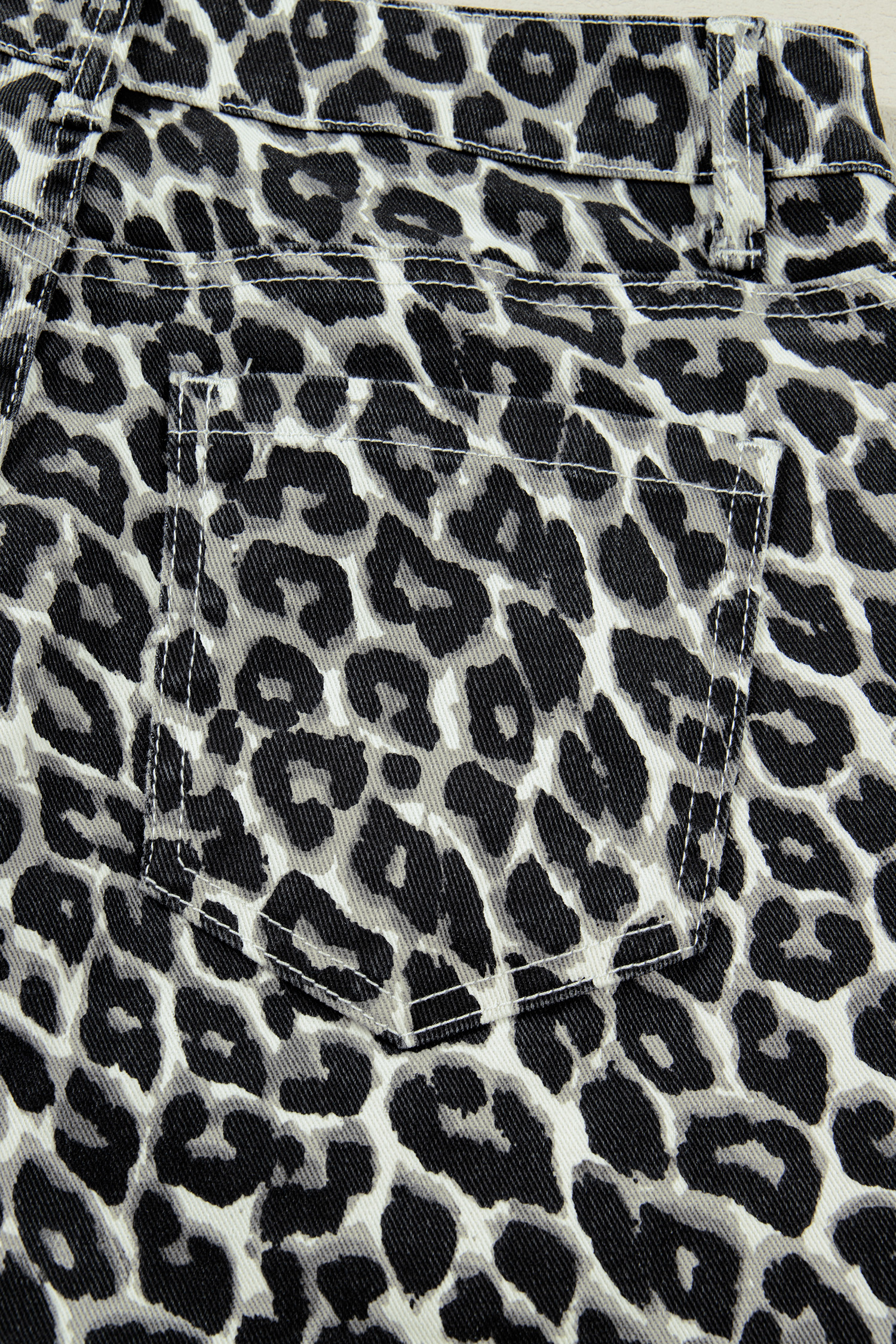 Black Leopard Print Barrel Jeans - loveforevers