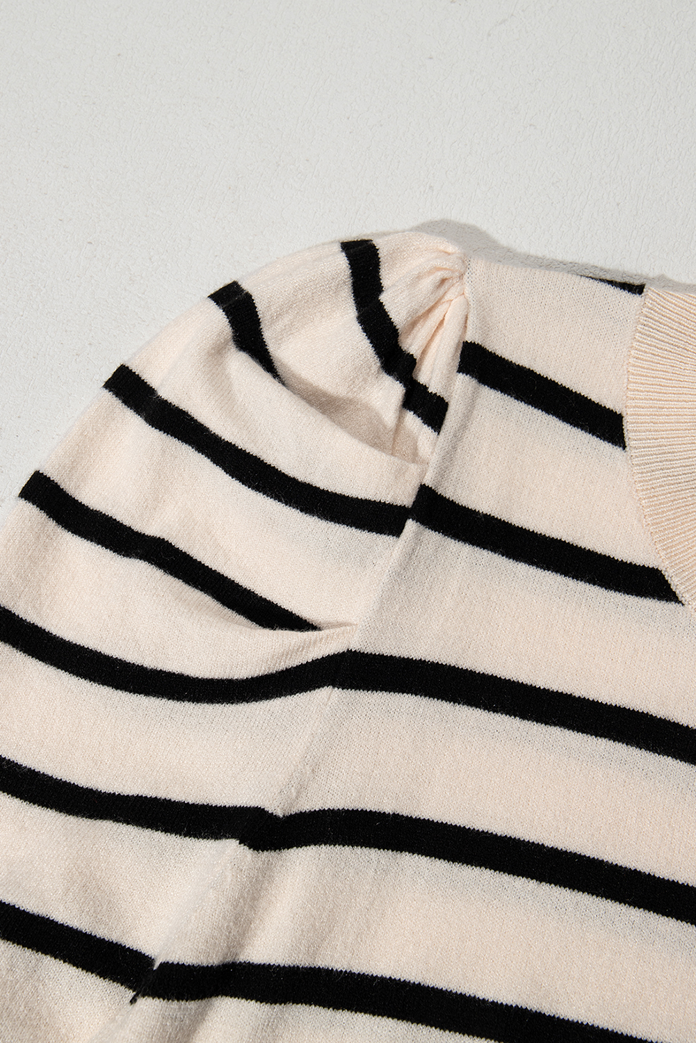 Blue Stripe Ribbed Trim Round Neck Bubble Sleeve Knitted Top - loveforevers