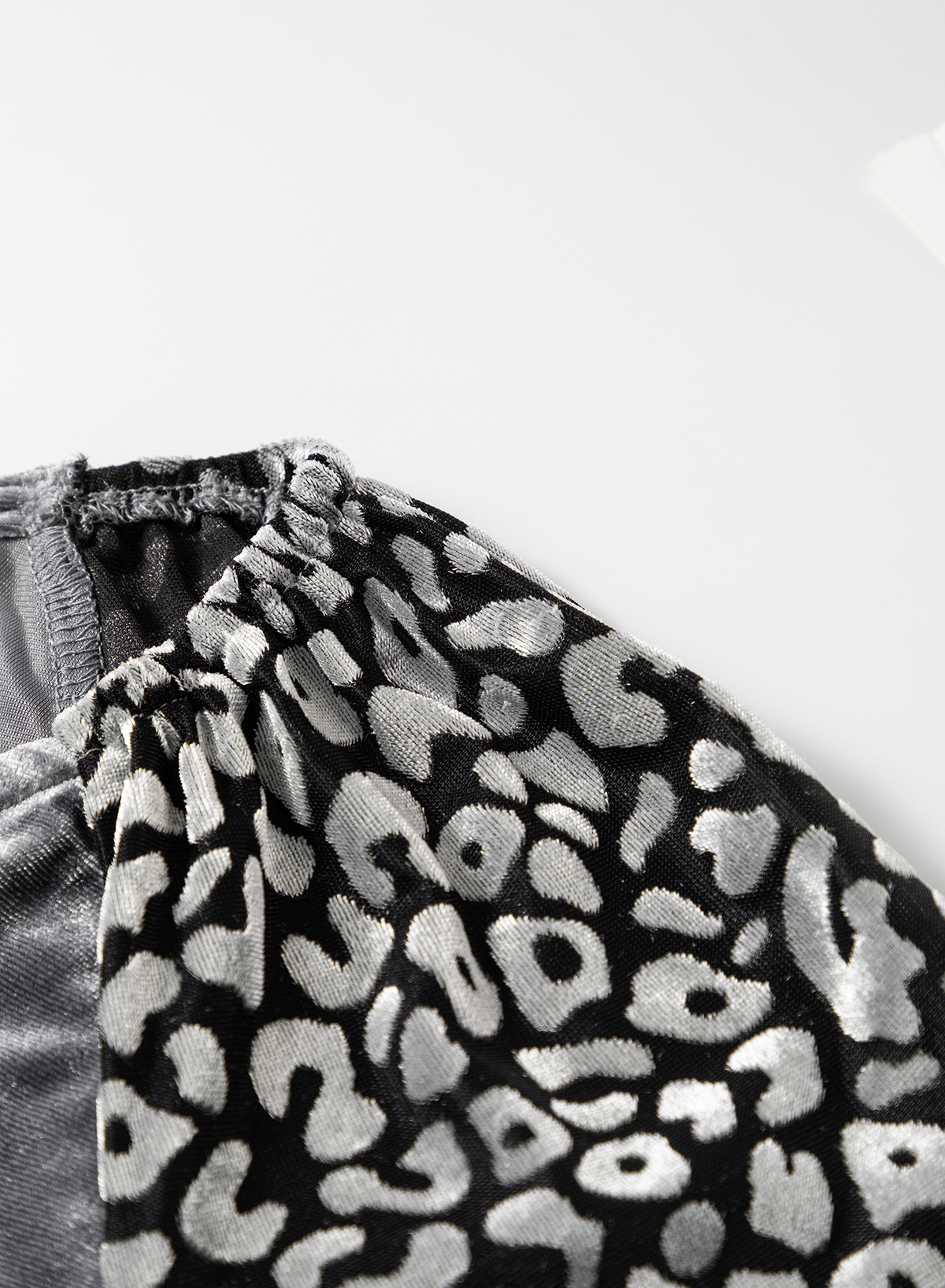 Medium Grey Leopard Splicing Lantern Sleeve Velvet Blouse - loveforevers