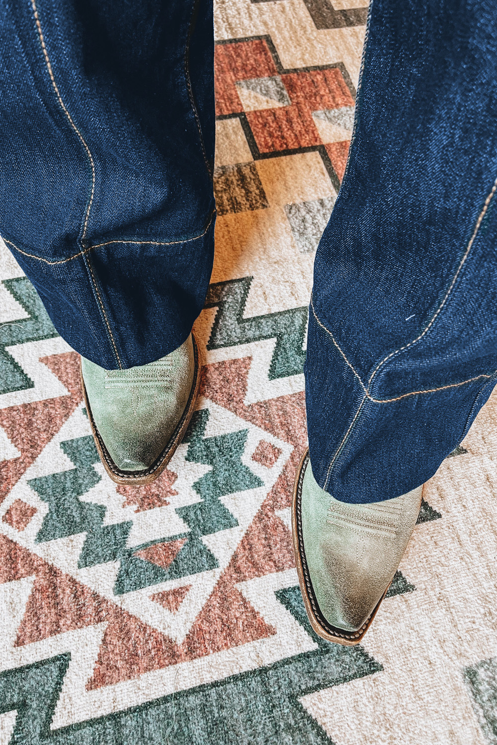 Sail Blue Center Seam Deep Wash Straight Jeans - loveforevers