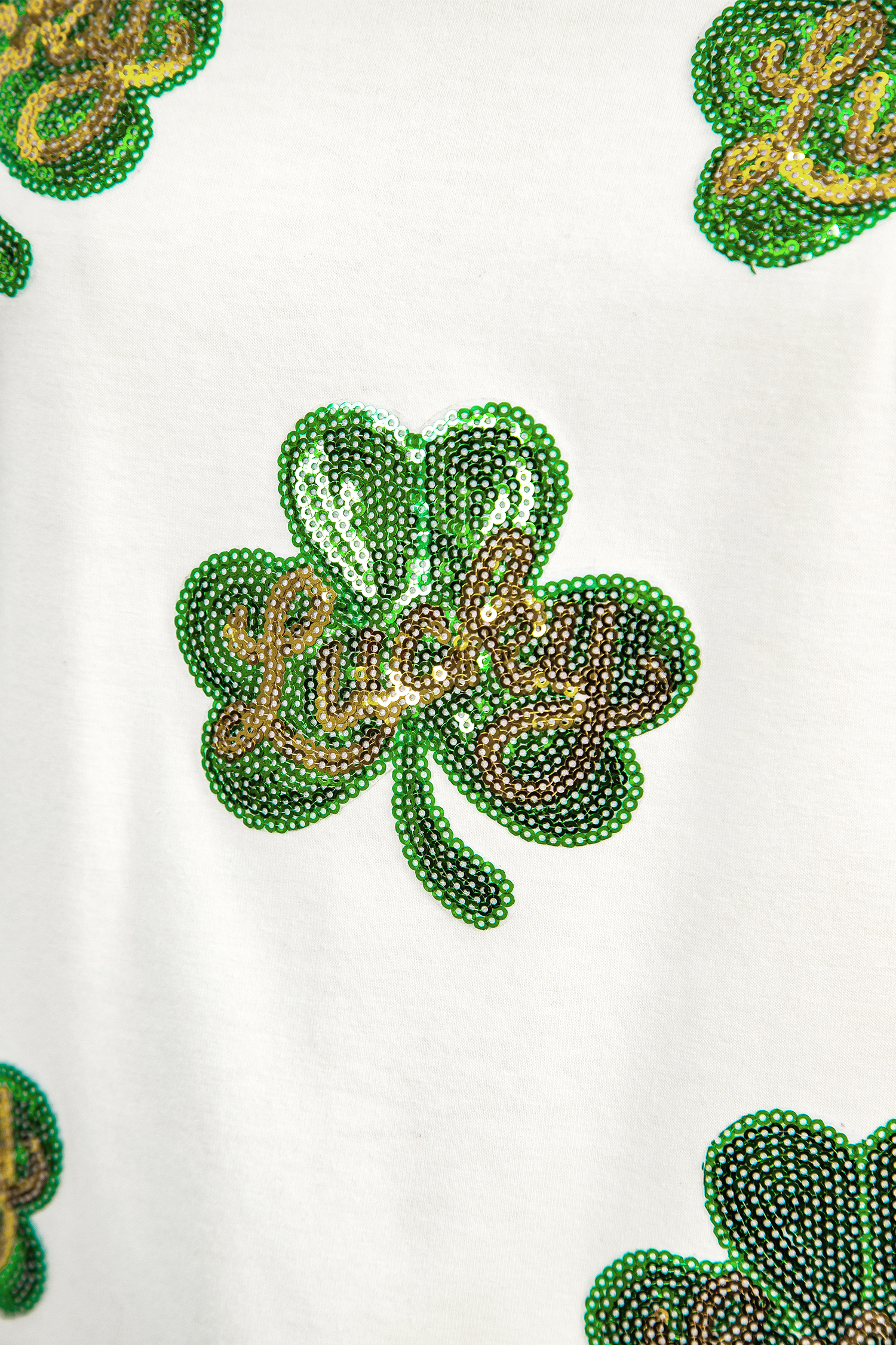 White Sequin Lucky Clover Patched Casual Round Neck Tee - loveforevers
