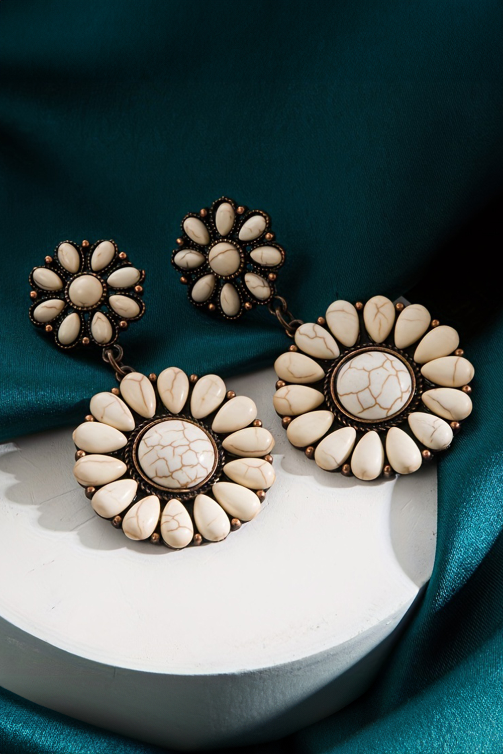 White Western Turquoise Inlay Flower Shape Stud Earrings - loveforevers