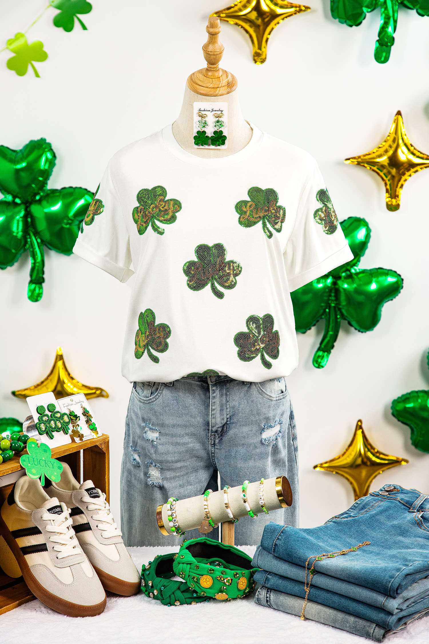 White Sequin Lucky Clover Patched Casual Round Neck Tee - loveforevers