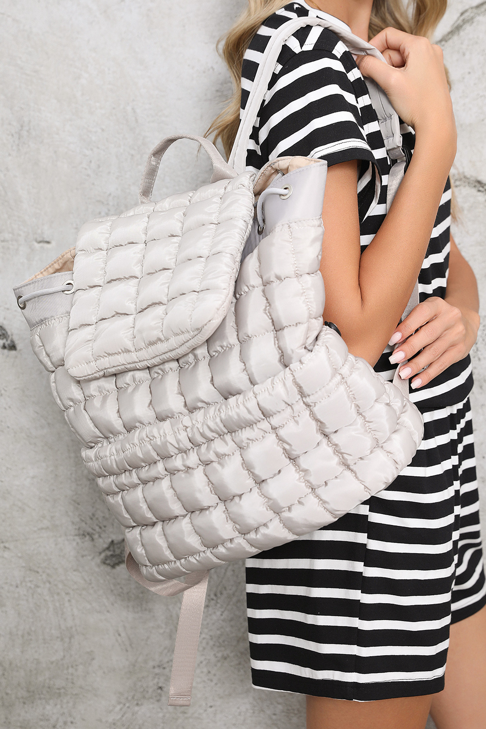 Black Solid Flapped Quilted Puffer Backpack - loveforevers