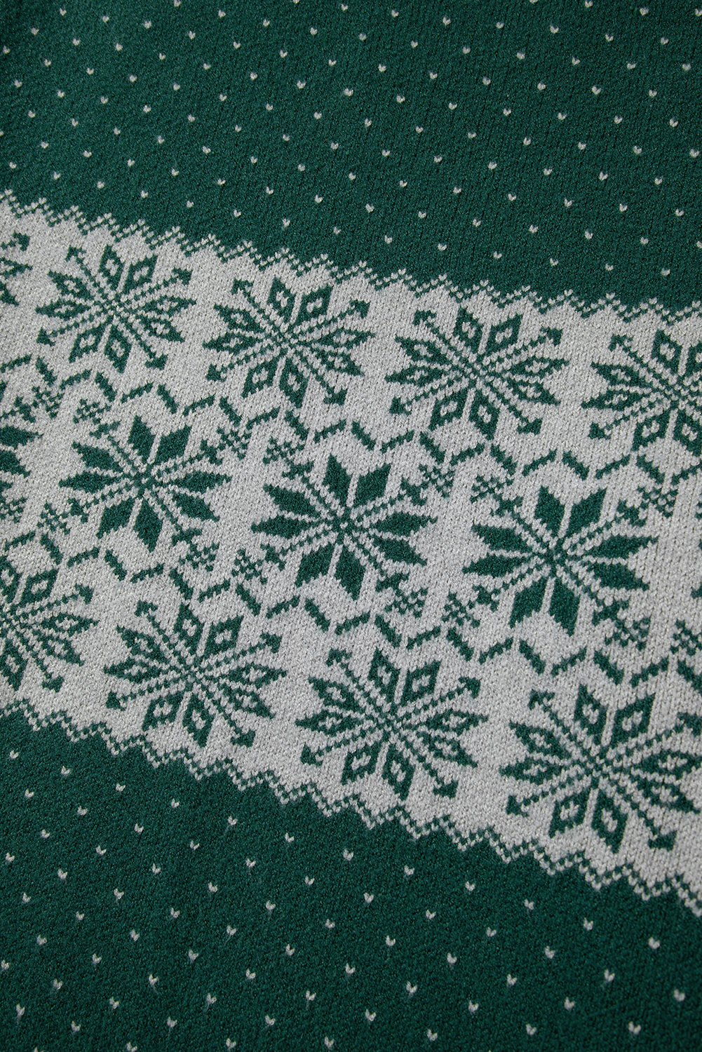 Green Christmas Snowflake Dotted Print Round Neck Sweater - loveforevers