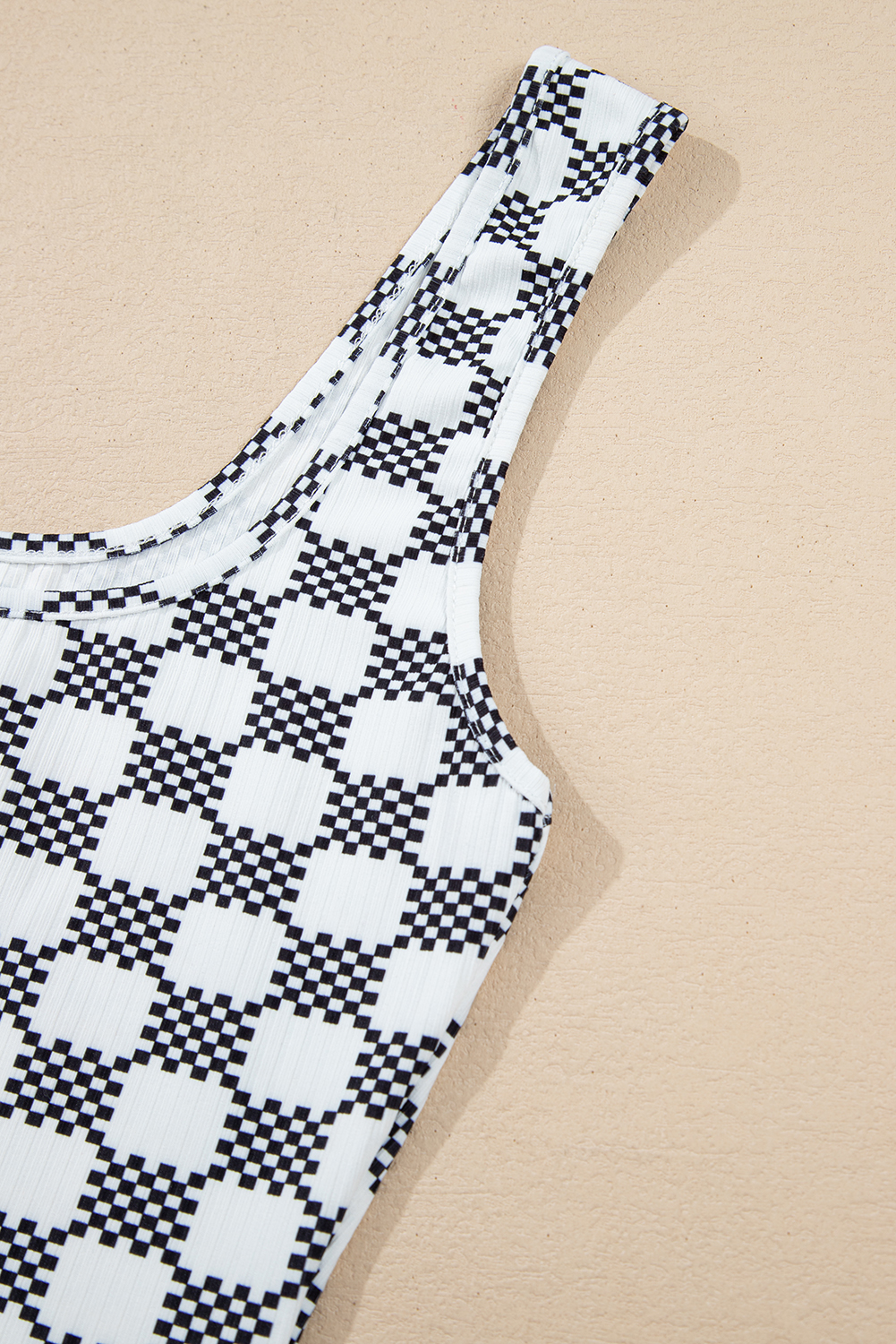 Black Checkered Print U Neck Cropped Tank Top - loveforevers