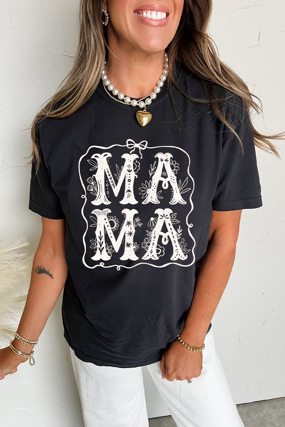 Black MAMA Artistic Graphic Tee - loveforevers