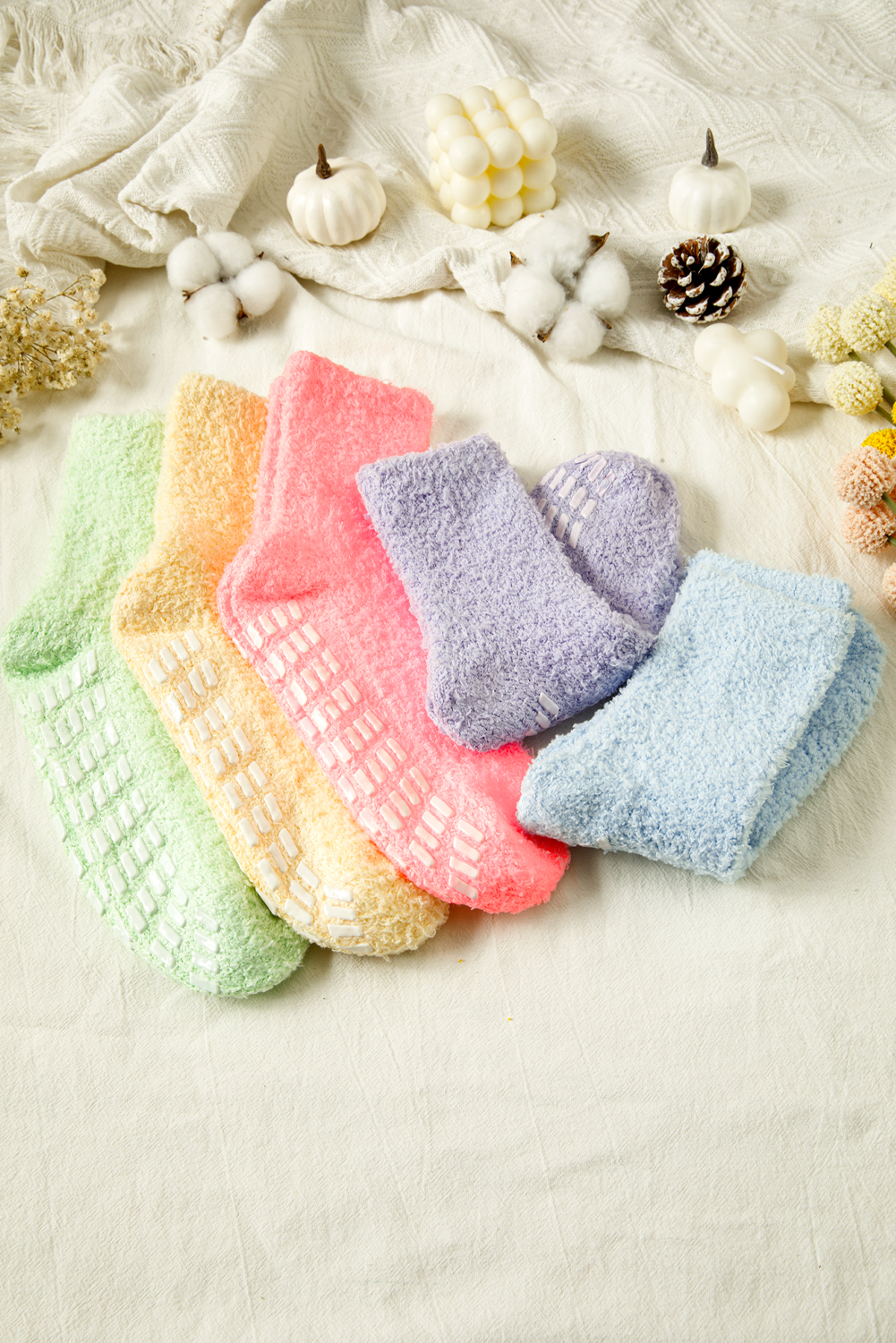 Pink 5 Pairs Anti Slip Plush Socks Different Color Each - loveforevers