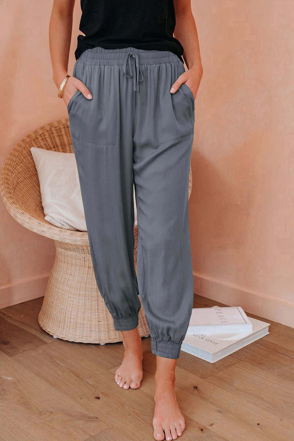 Black Drawstring Elastic Waistband Pocketed Cropped Jogger Pants - loveforevers