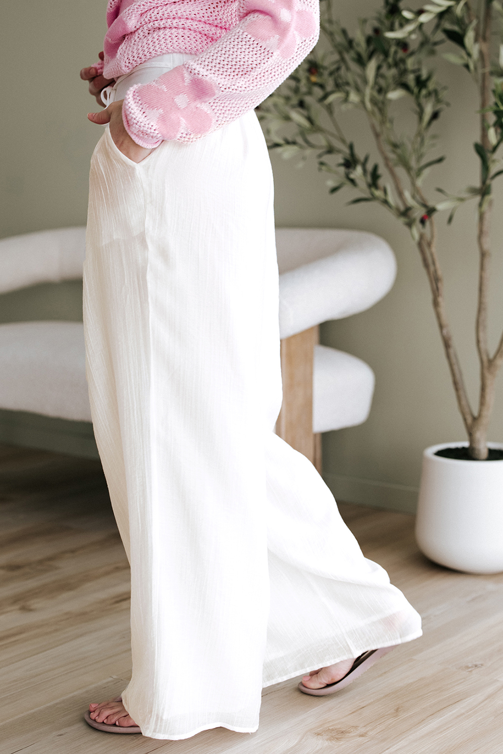 White Solid Drop Waist Pleated Wide Leg Casual Pants - loveforevers