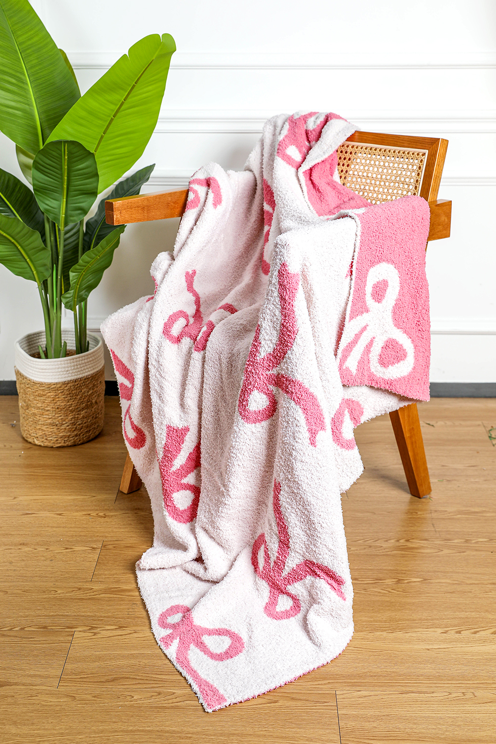 Pink Bow Printed Cozy Soft Throw Blanket - loveforevers