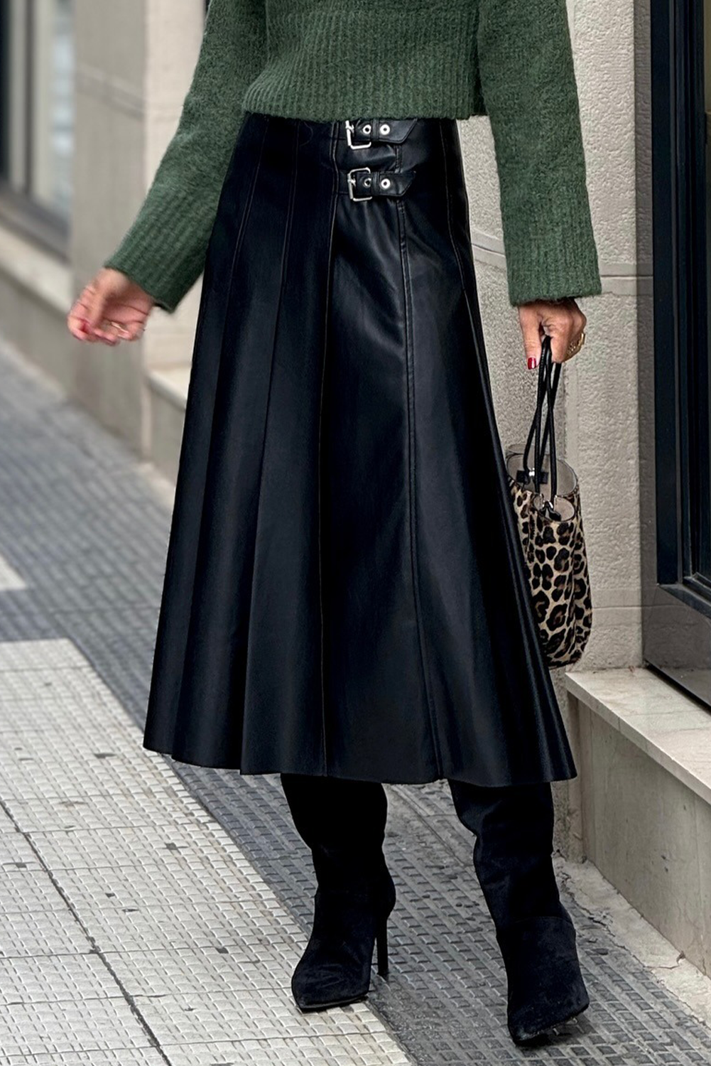 Black Faux Leather Retro Buckle Detail Pleated Stitch Flared Midi Skirt - loveforevers
