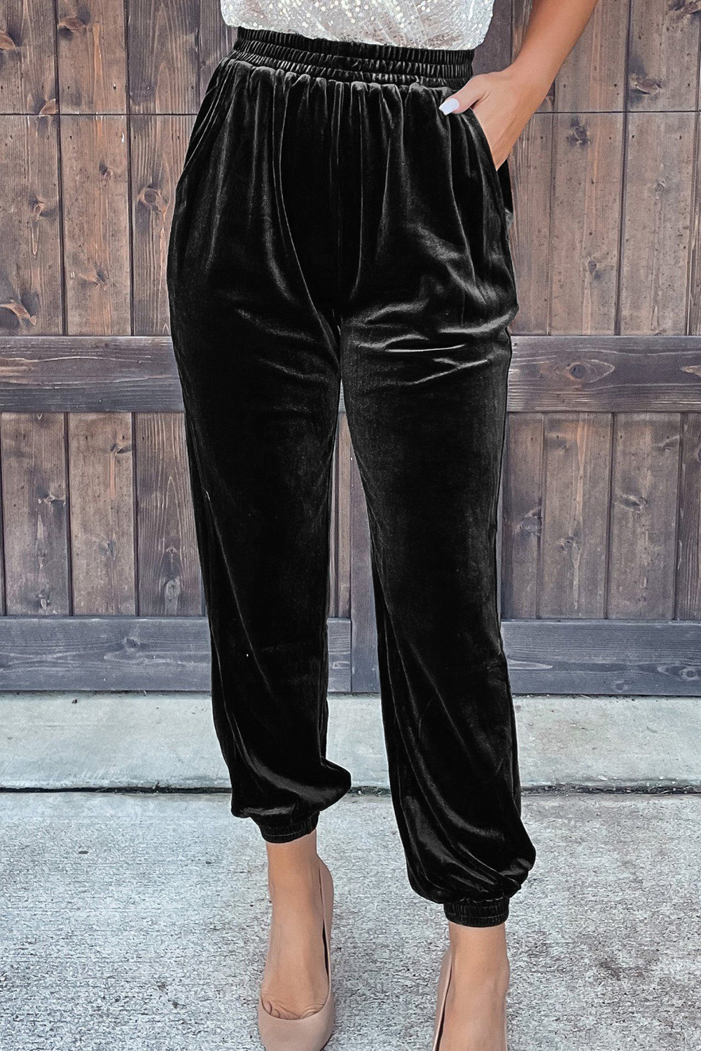 Black Solid Velvet Jogger Pants - loveforevers