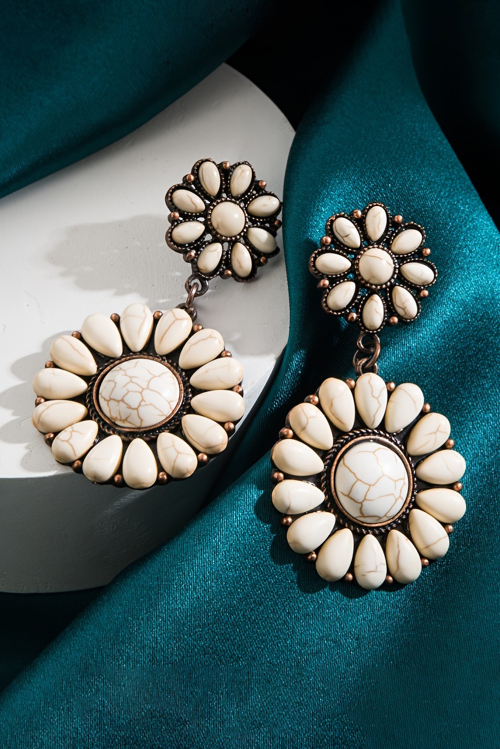 White Western Turquoise Inlay Flower Shape Stud Earrings - loveforevers