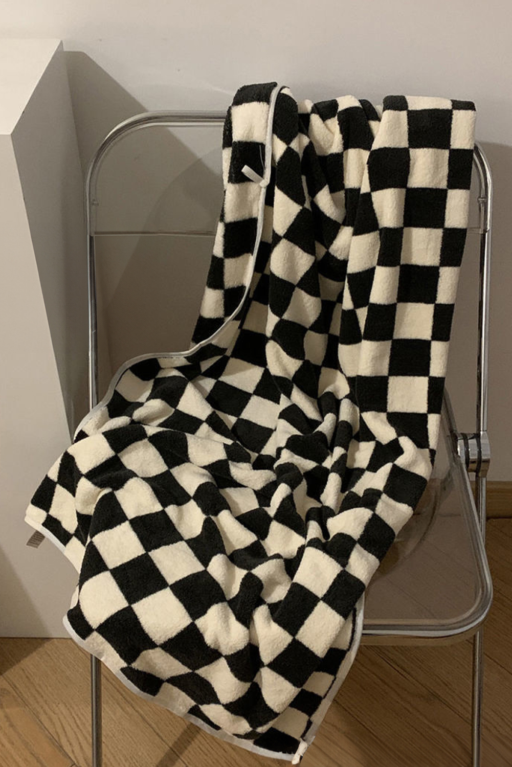 Black Fuzzy Checkerboard Bath Towel Set - loveforevers