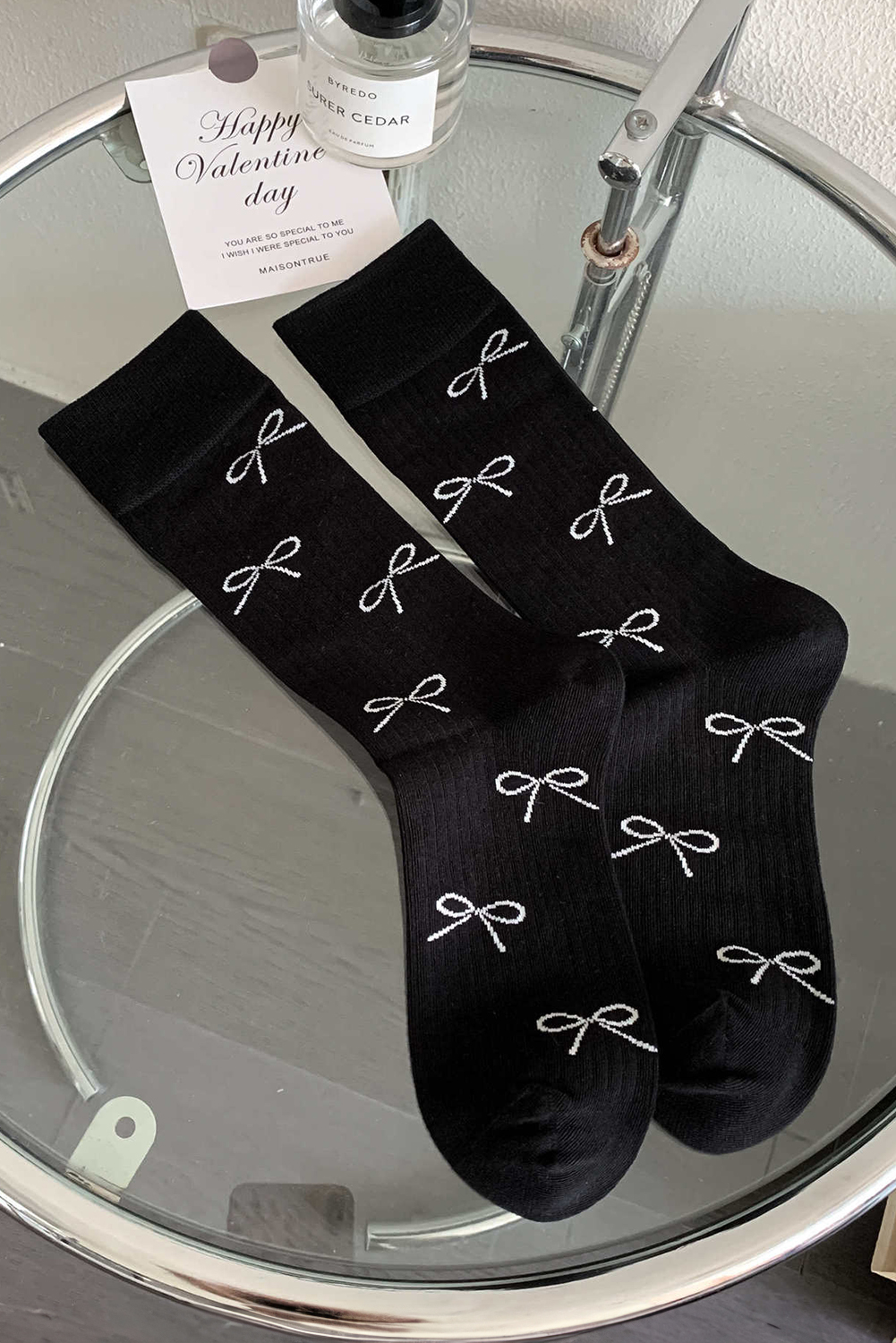 White Bow Knot Print Ribbed Crew Socks - loveforevers
