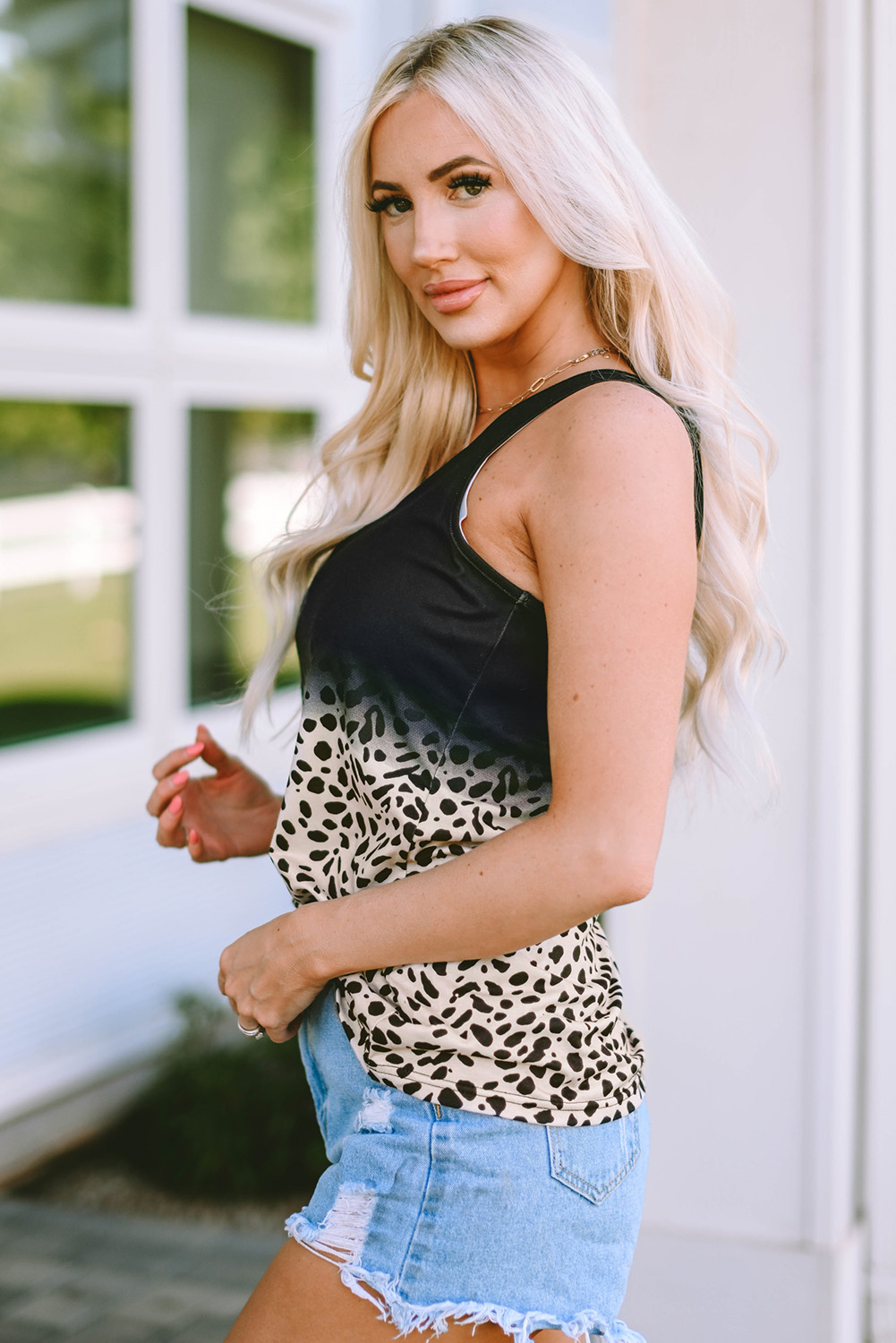 Black Gradient Leopard Split Neck Tank Top - loveforevers