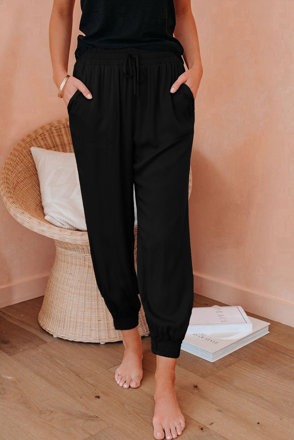 Black Drawstring Elastic Waistband Pocketed Cropped Jogger Pants - loveforevers